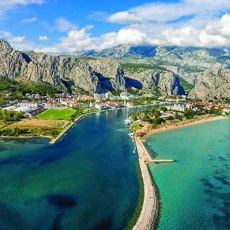 In Tatil Evi *