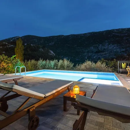 Awesome In With Jacuzzi